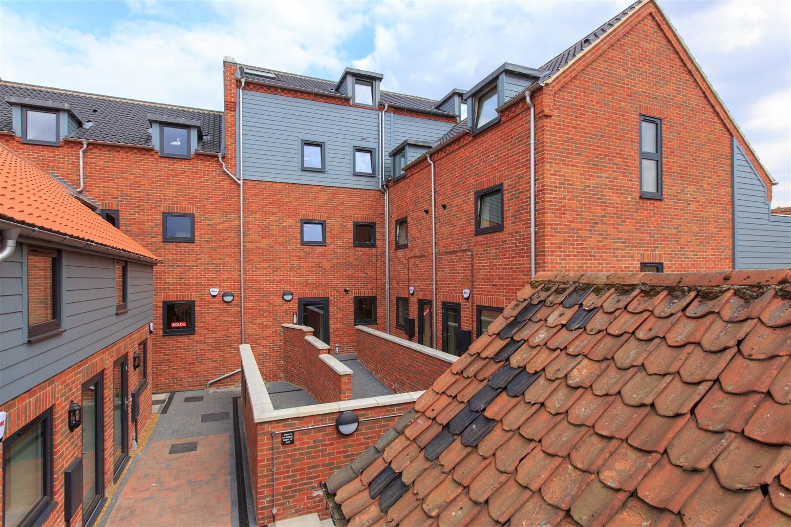 Newmans Court