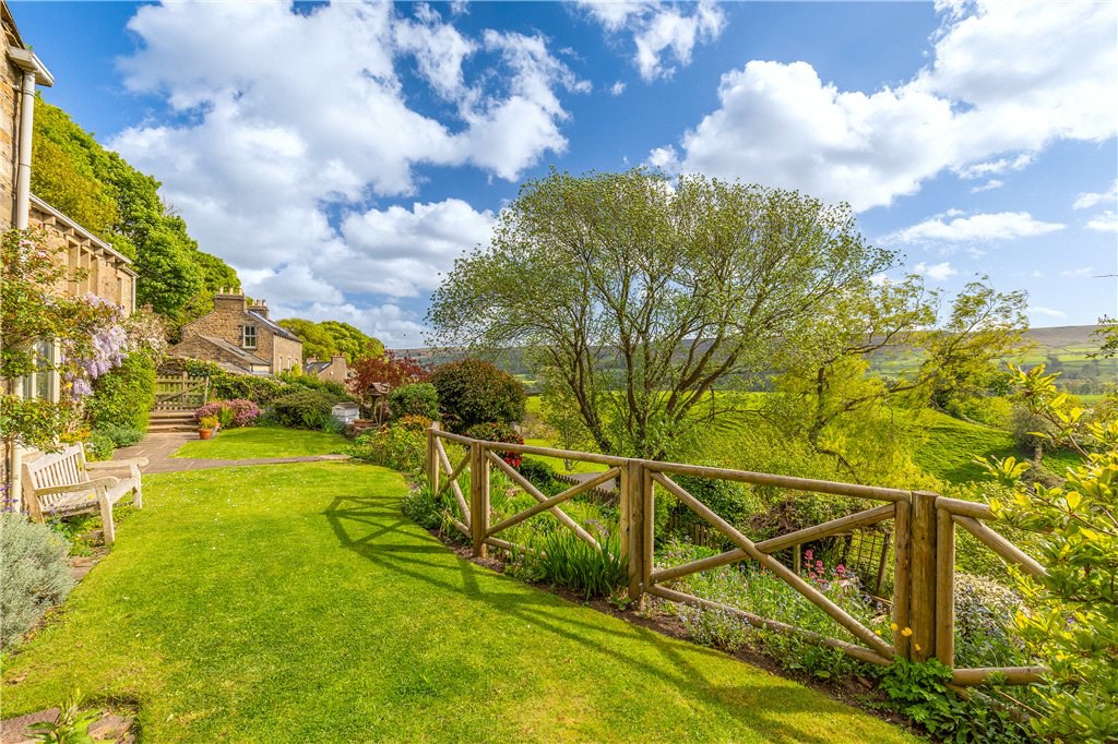 Briggate, Nesfield, West Yorkshire, LS29, photo 19