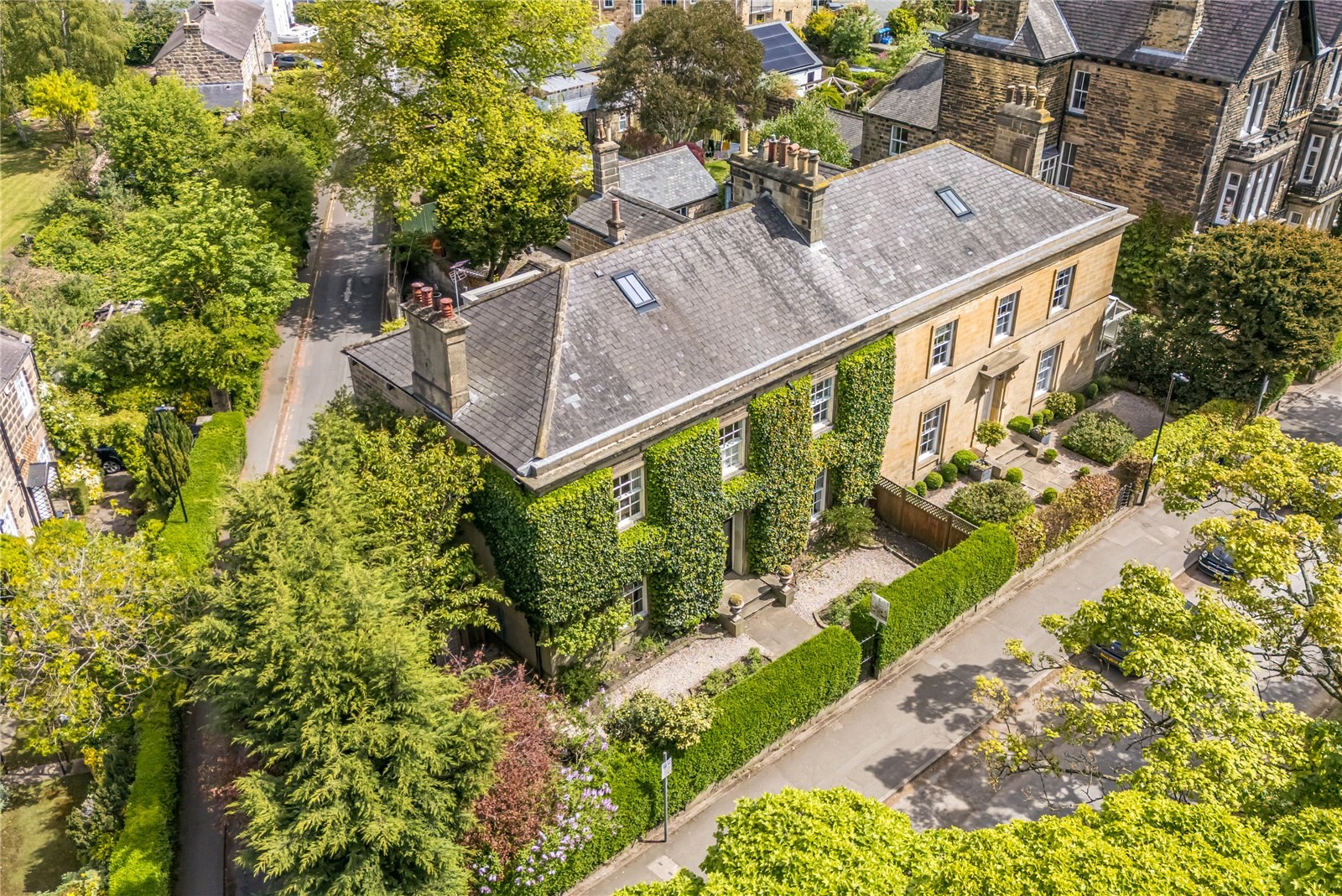 5 bed home for sale in Granby House