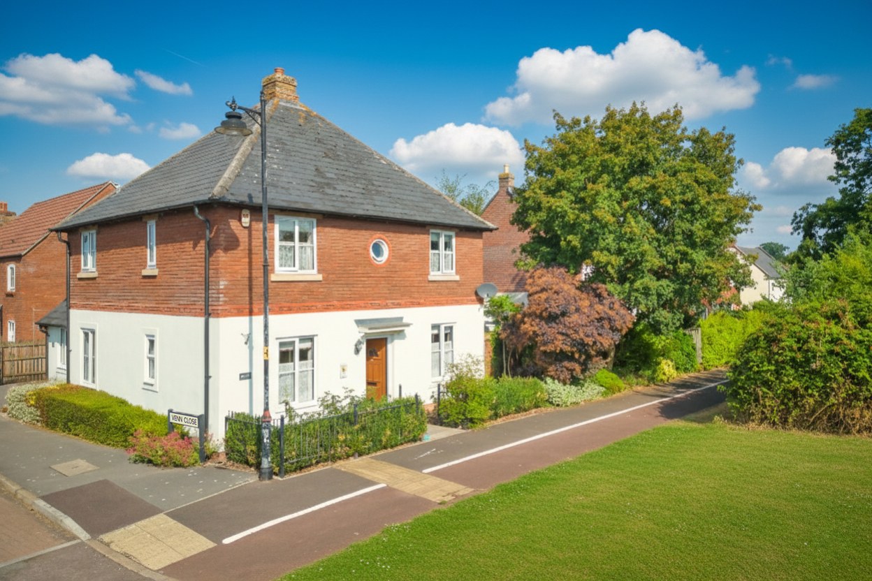 39 Graham Way, Cotford St. Luke, Taunton