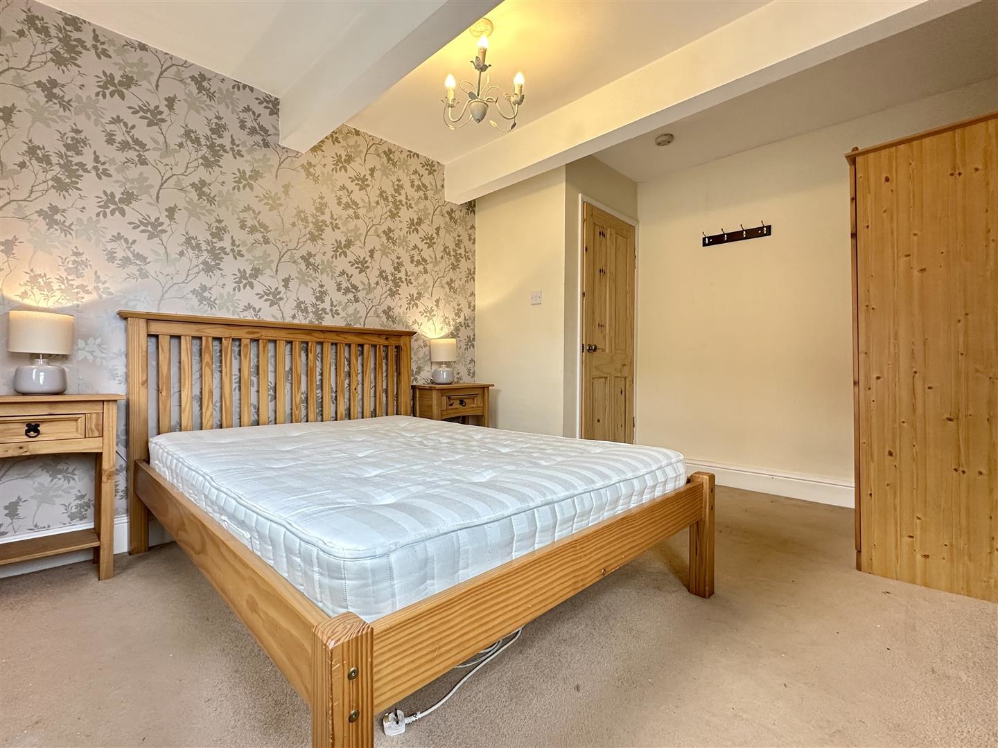 Buxton Road, Bakewell, photo 9