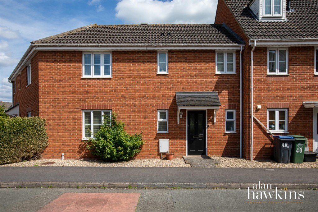 Sprats Barn Crescent