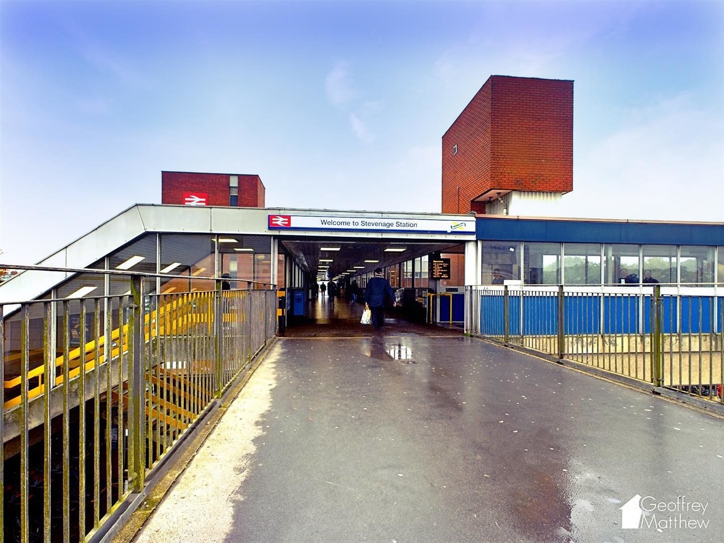 Prestatyn Close, Stevenage, photo 2