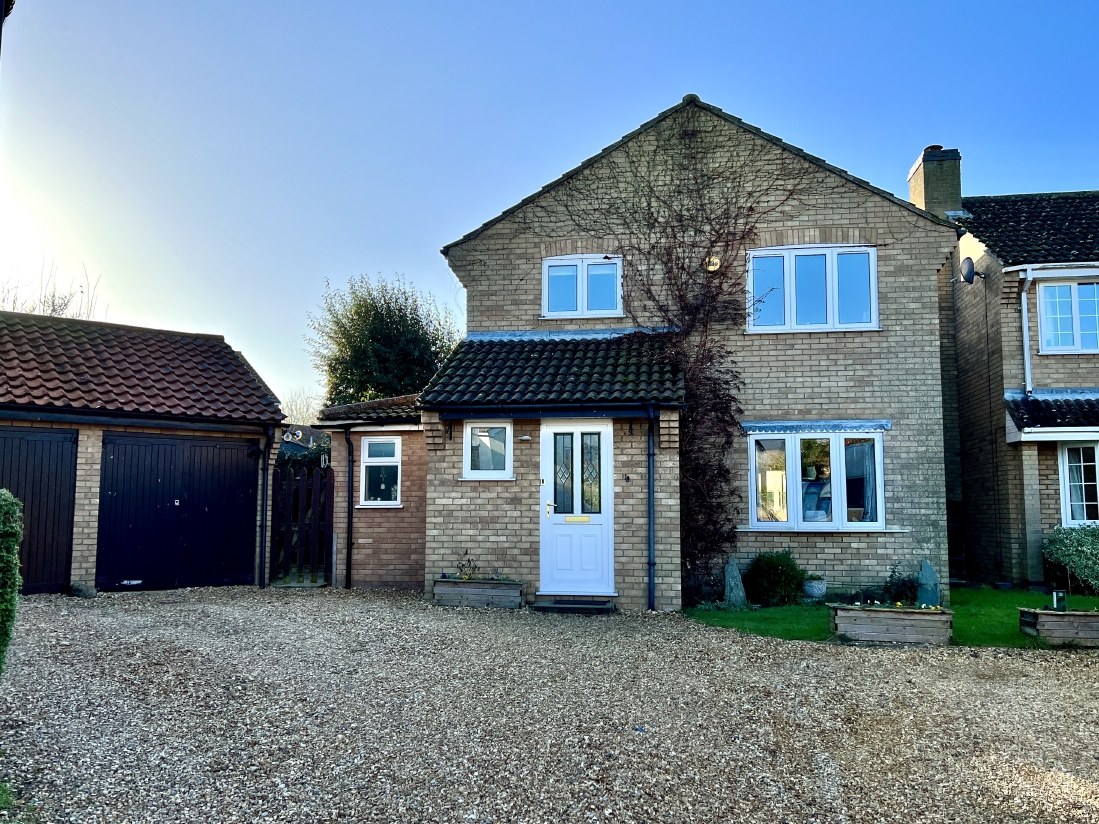 Dovehouse Close