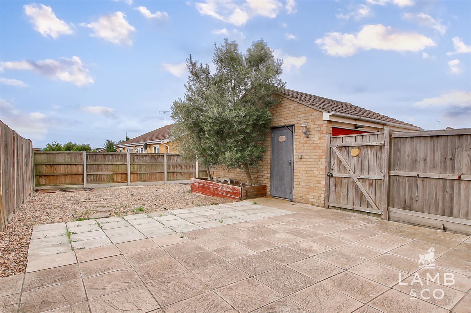 Fairlop Close, Clacton-On-Sea, photo 13