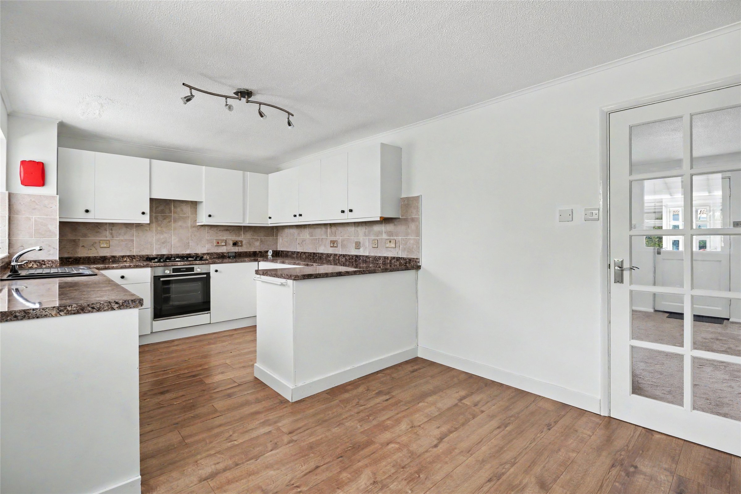 St. James Close, Landkey, Barnstaple, Devon, EX32, photo 2