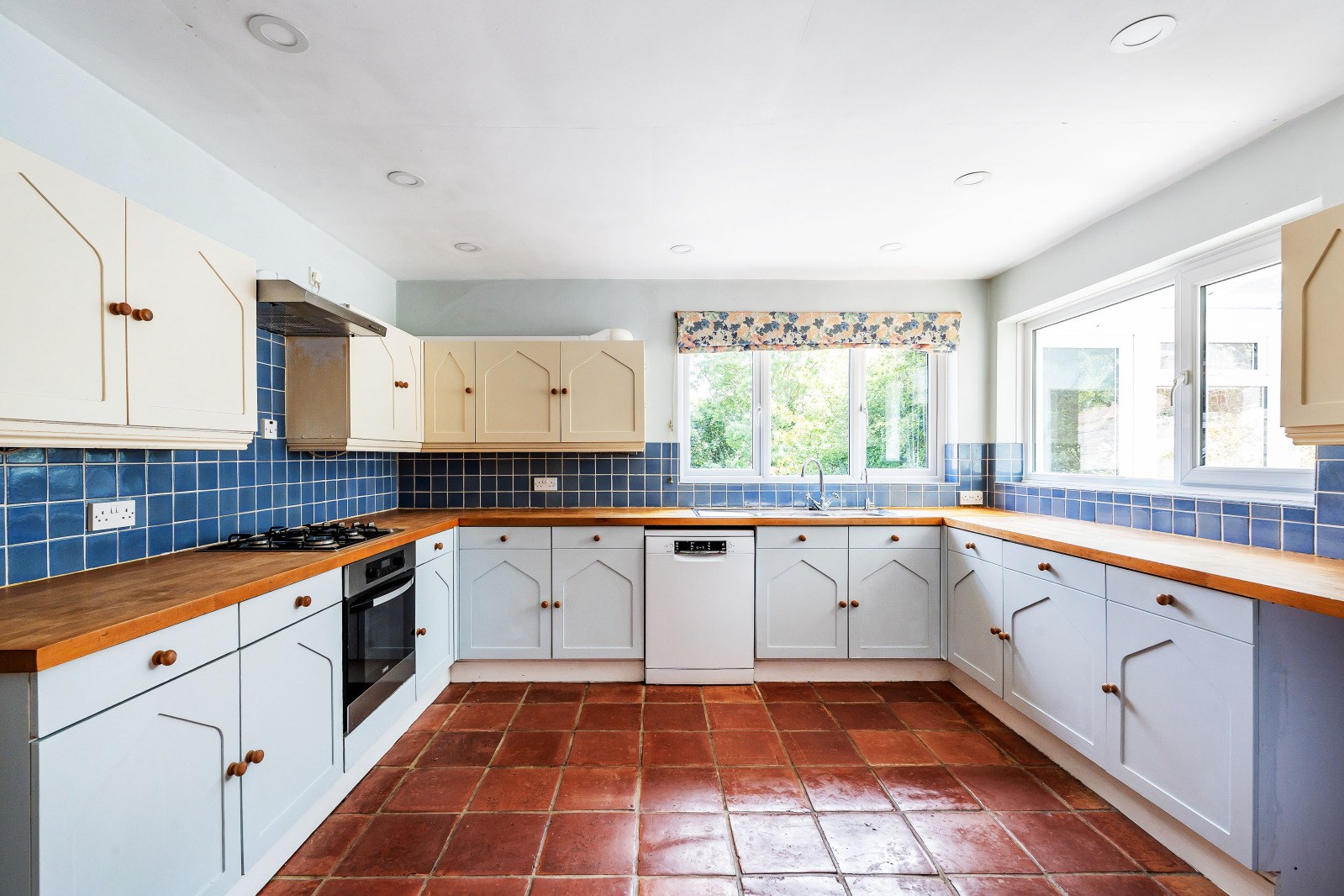 Ricketts Hill Road, Tatsfield, Westerham, Kent, TN16, photo 10