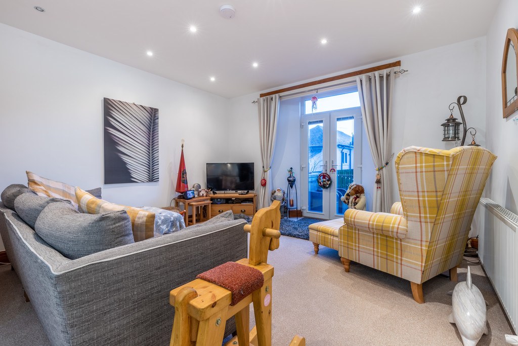 Flat 1b Kents Bank Apartments, 96 Kentsford Road, Grange over Sands, Cumbria, LA11 7BB, photo 2