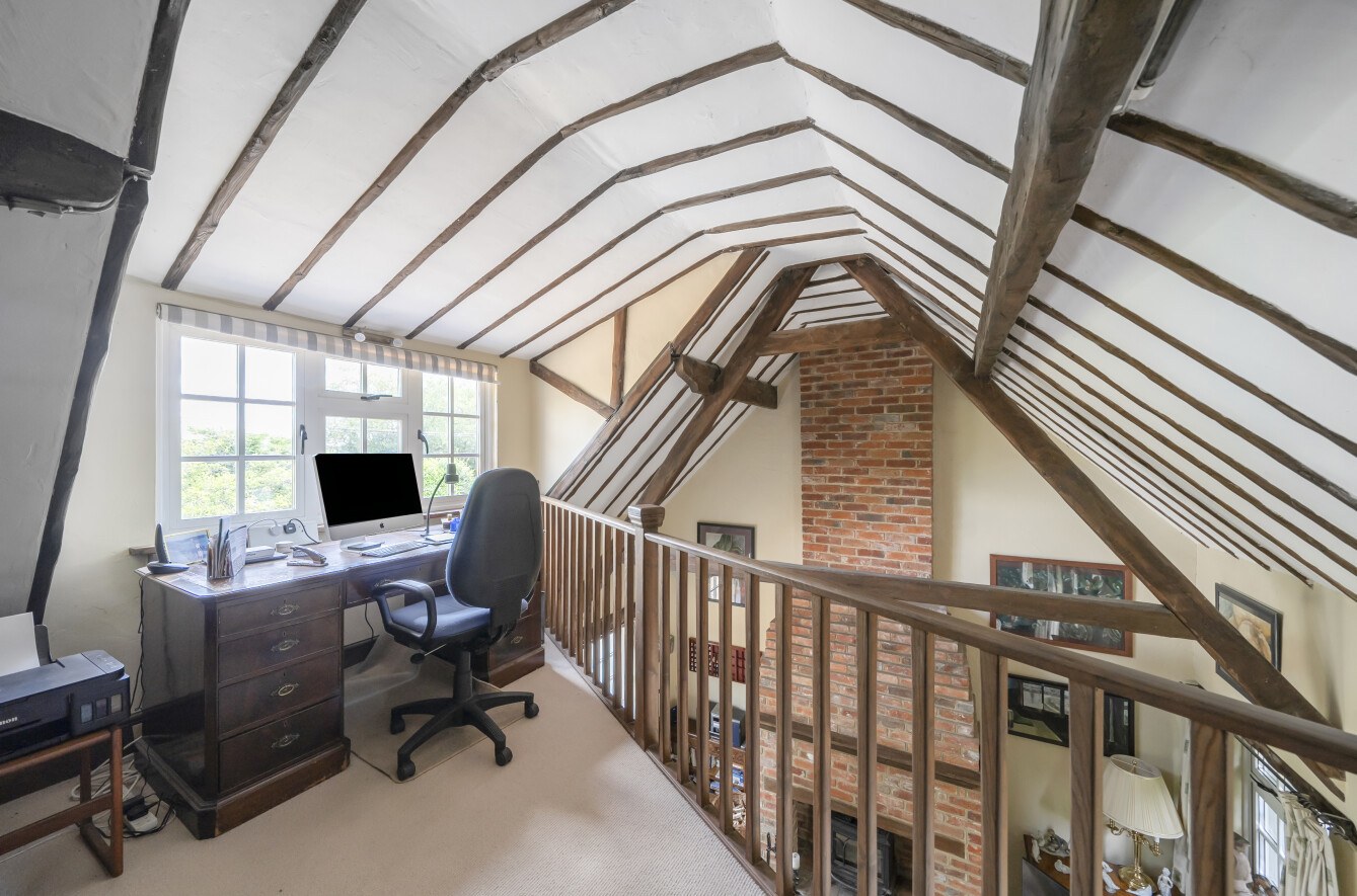 New Lane, Sutton Green, Guildford, GU4, photo 8