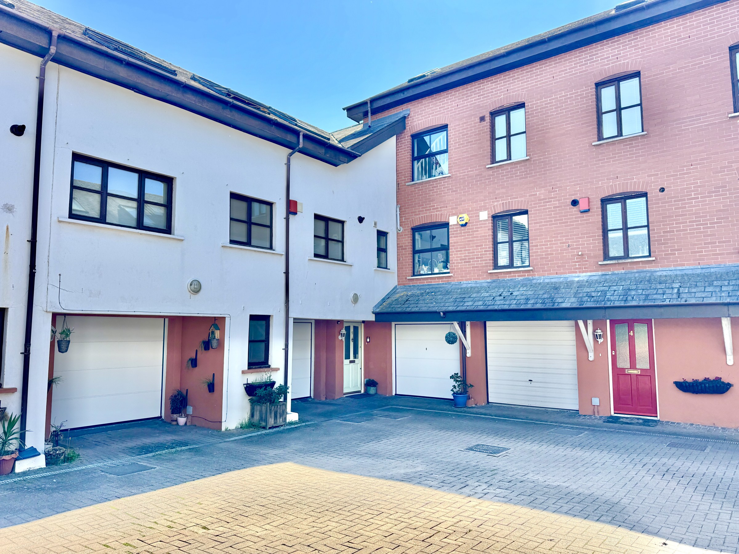 Luxton Court, Cullompton, Devon, EX15 1FJ