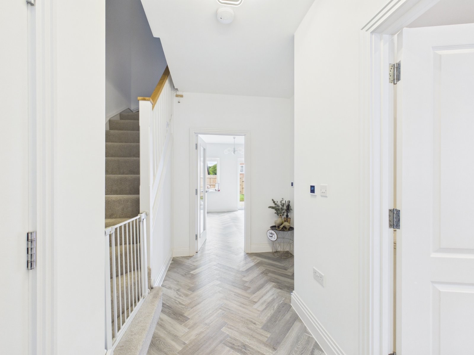 Barberry Road, High Wycombe, Buckinghamshire, HP10, photo 2