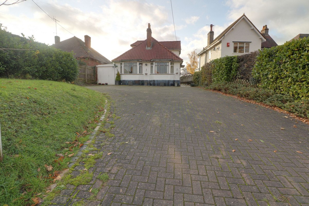 Thorneyfields Lane