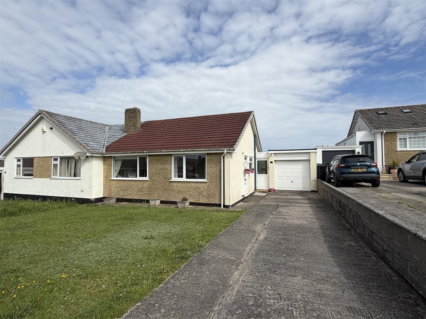 Wallenge Close