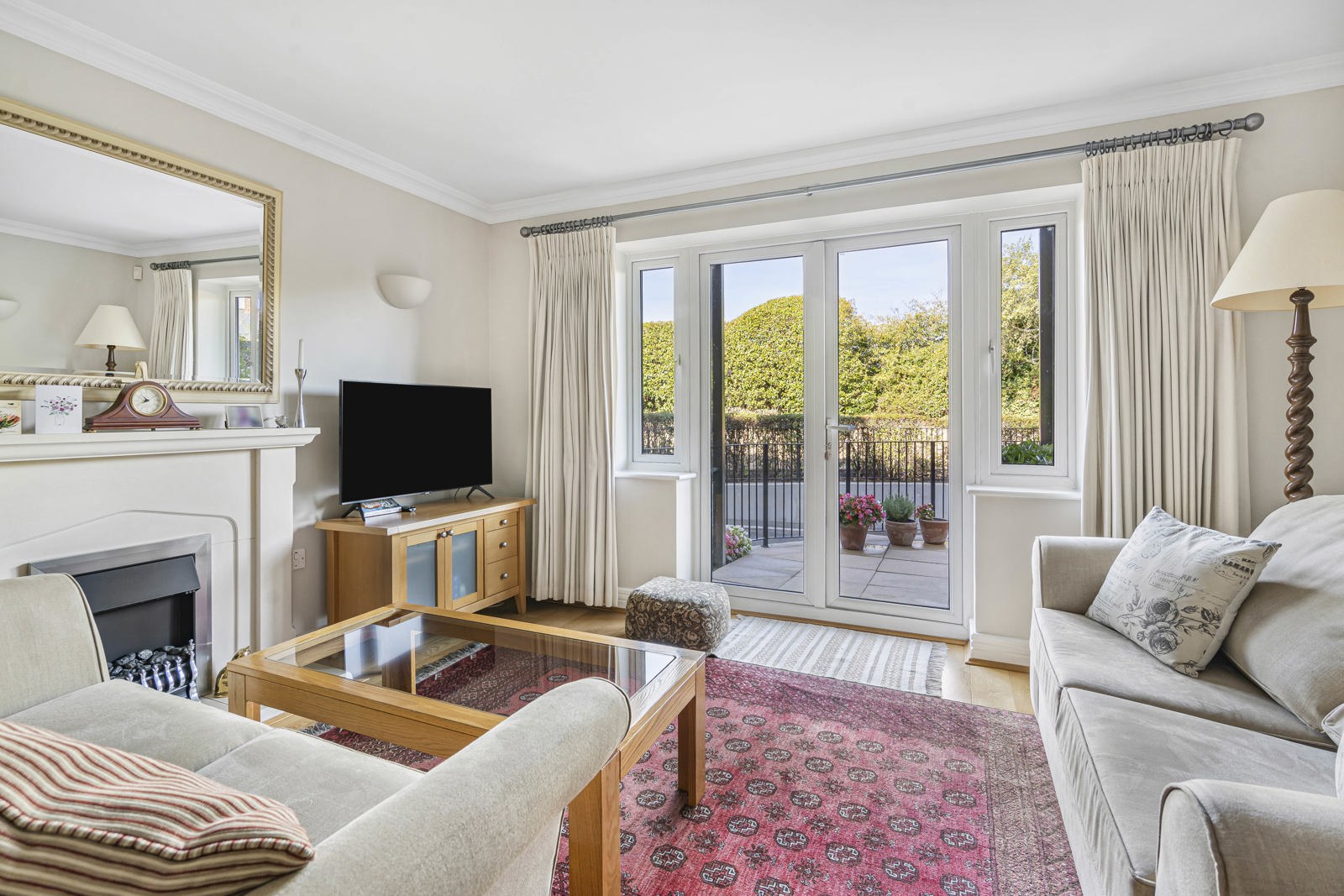 Portsmouth Road, Cobham, Surrey, KT11, photo 2