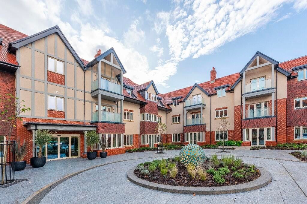 Millfield GreenCaddington LU1 4AR