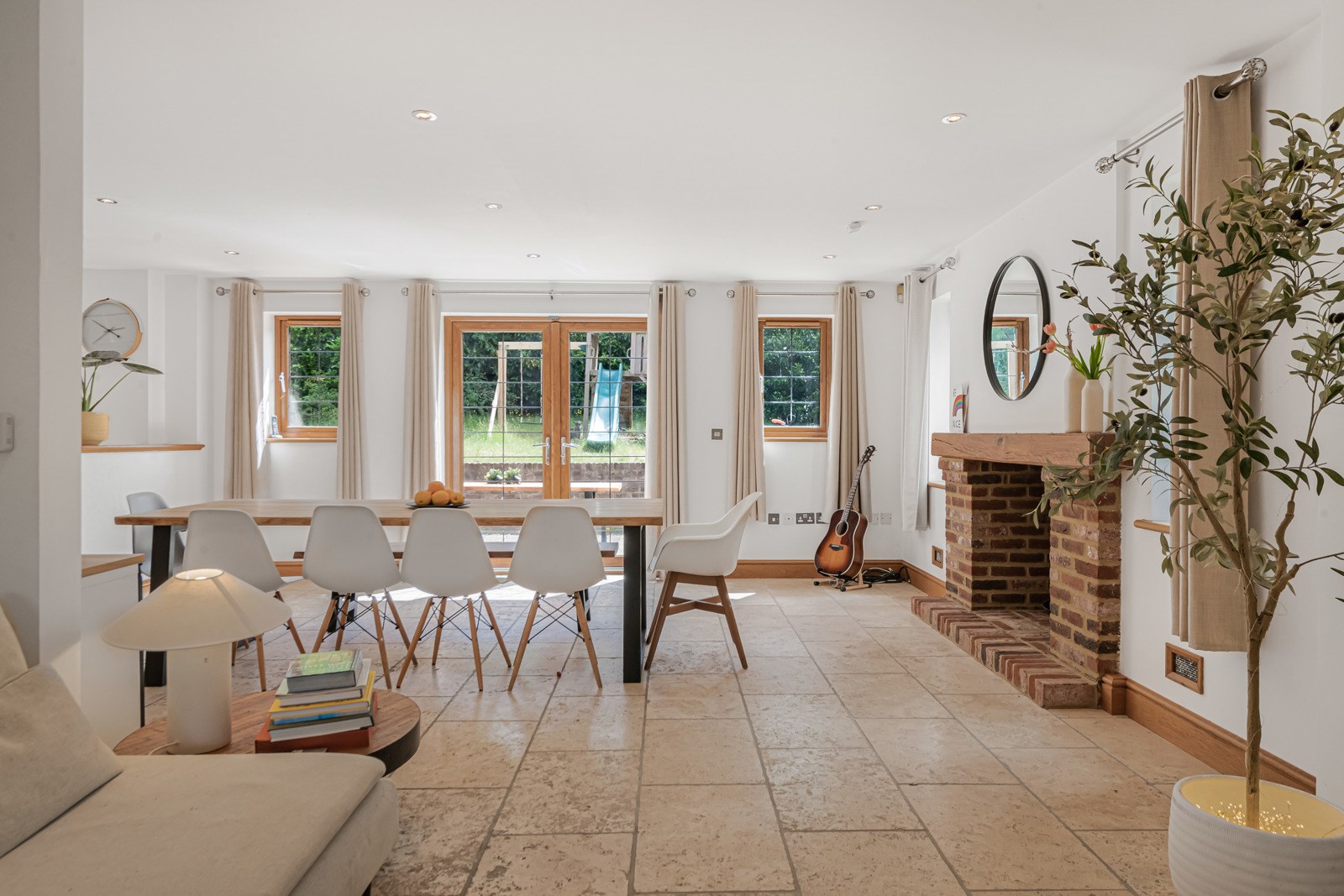 Vale Wood Drive, Lower Bourne, Farnham, Surrey, GU10, photo 4