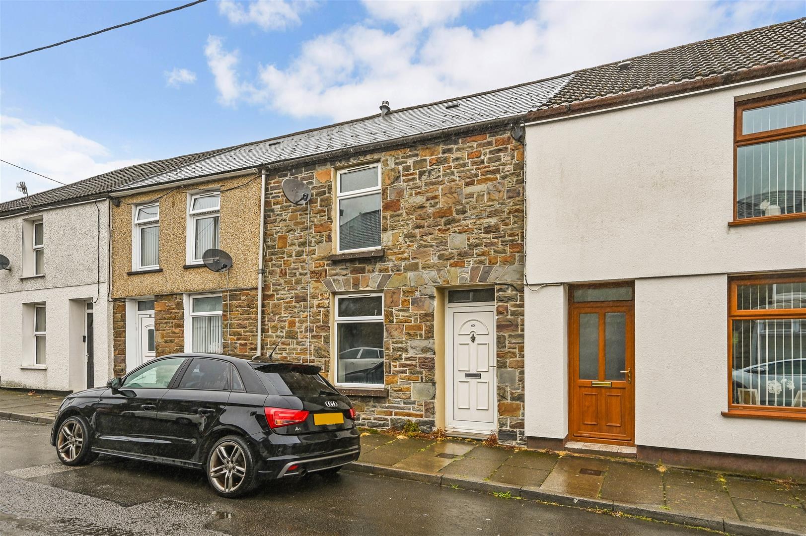 House - Terraced For Rent Dumfries Street