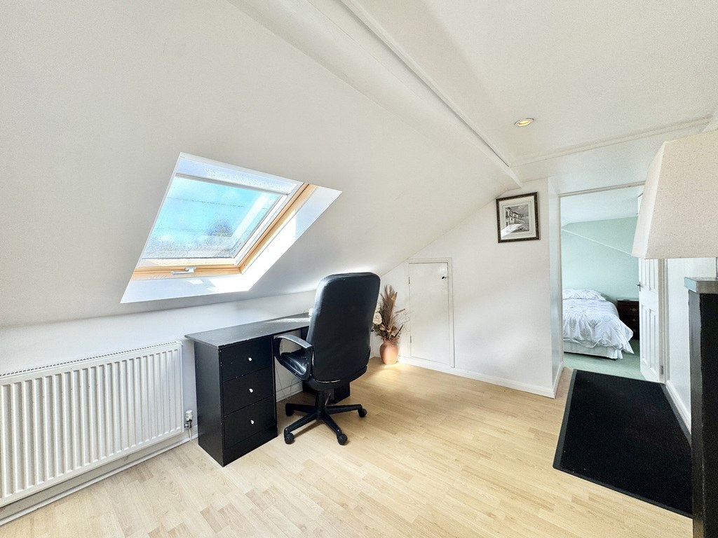 Comeytrowe Road, Trull, Taunton, Somerset, photo 17