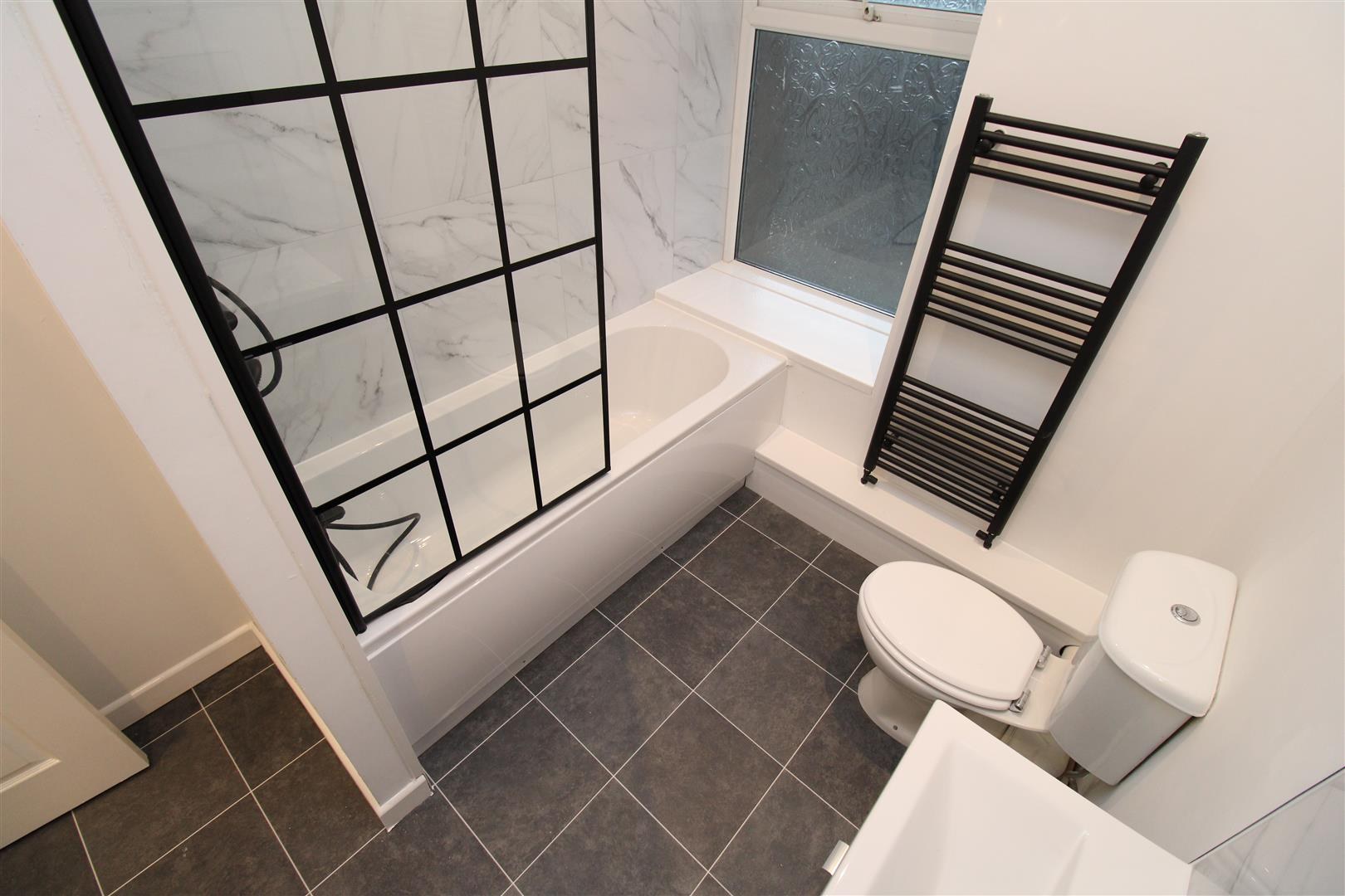 House - Detached For Rent Ystrad Road