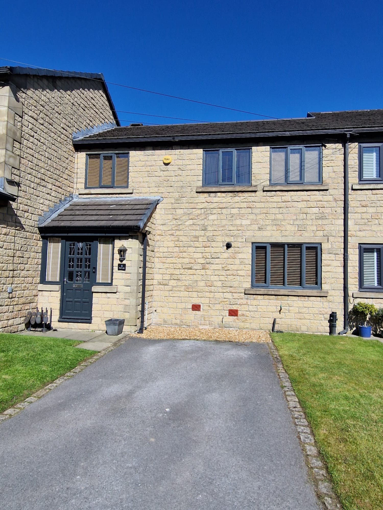 5 FERN LEA, HOLLINGWORTH, HYDE, SK14 8L