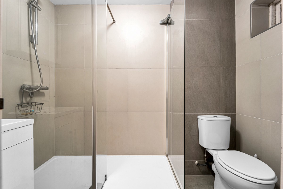 Glovers Lodge, Richmond, TW10, photo 5