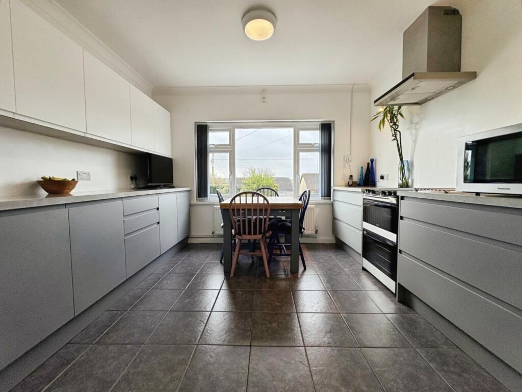 Higher Condurrow, Bungalow set with approx 2.5 acres, photo 9
