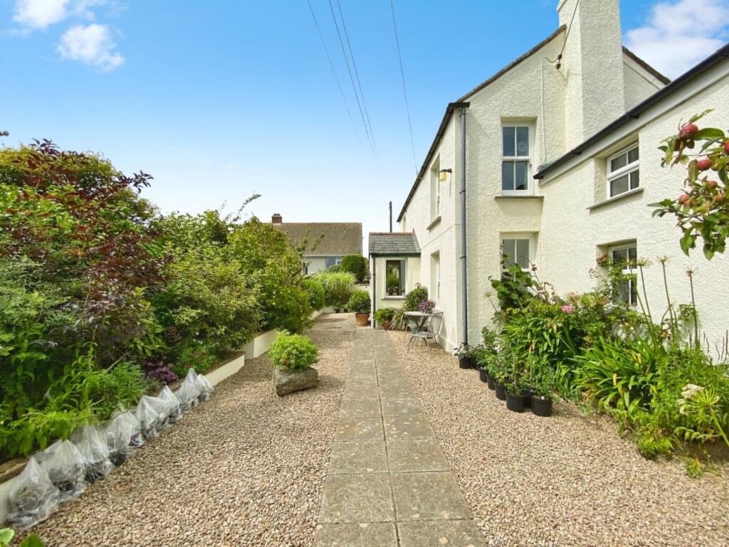 Characterful family home, Nancegollan, photo 9