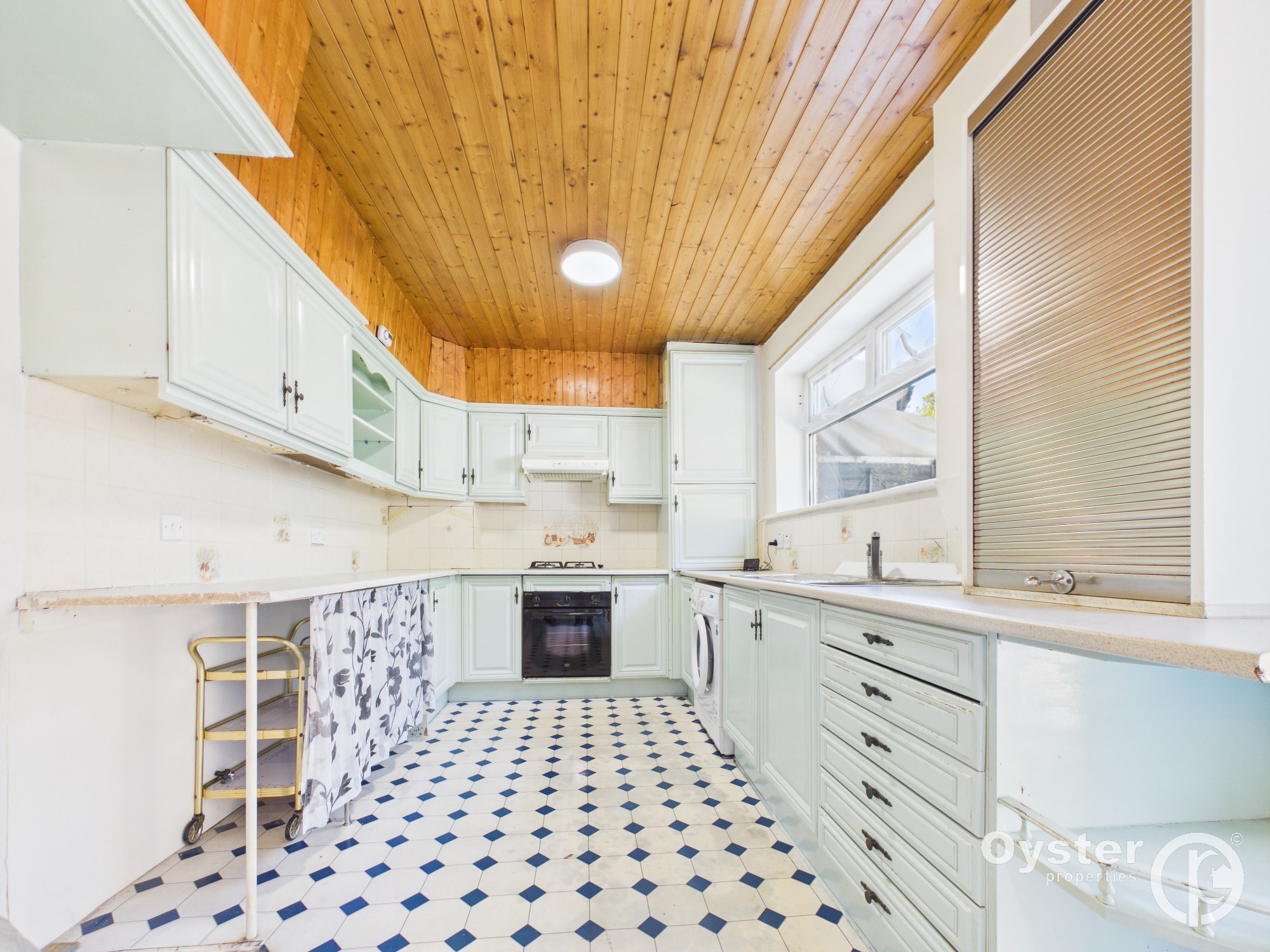 Meadfield, Edgware, HA8, photo 3