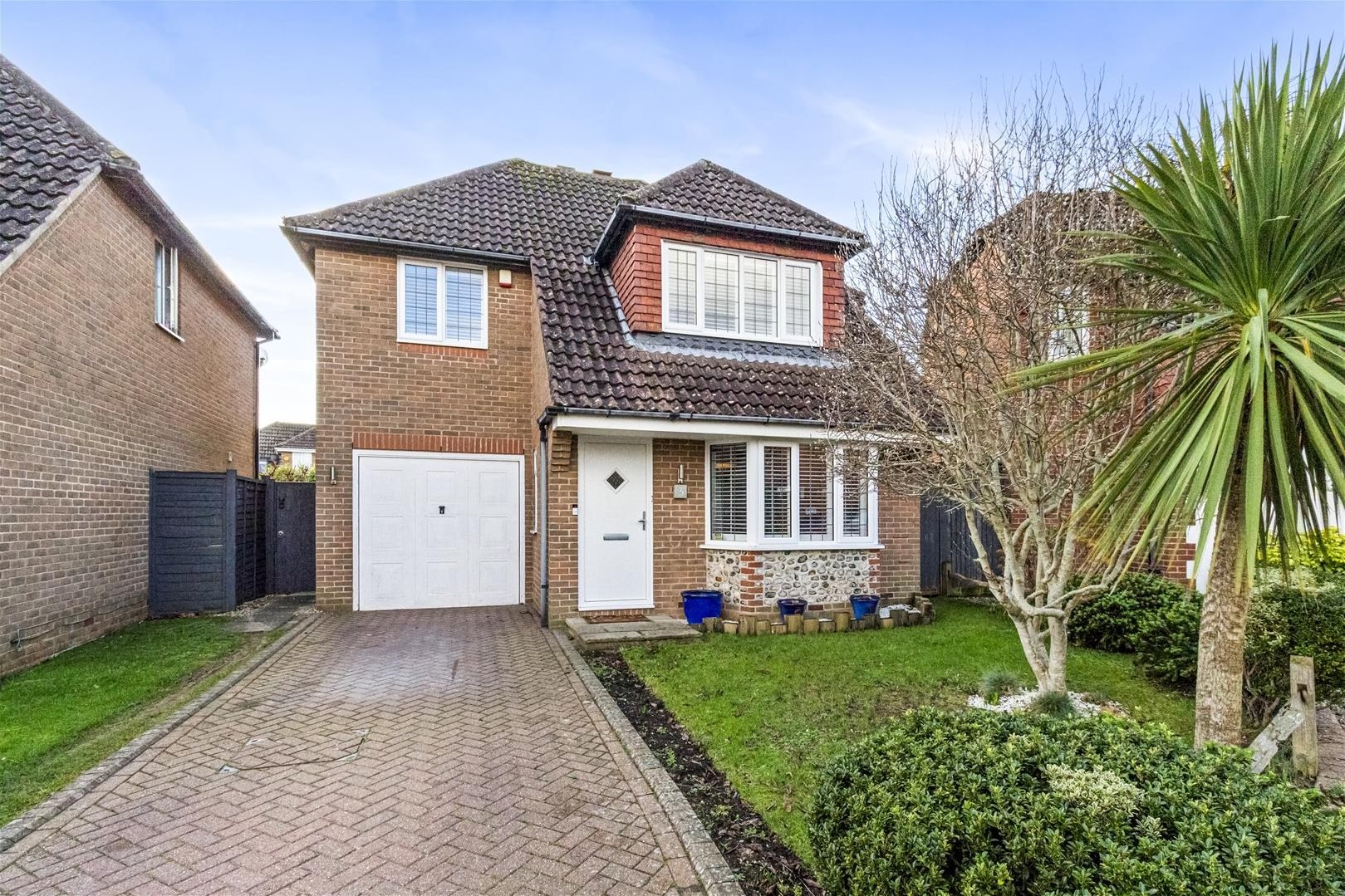 Cowdray Close