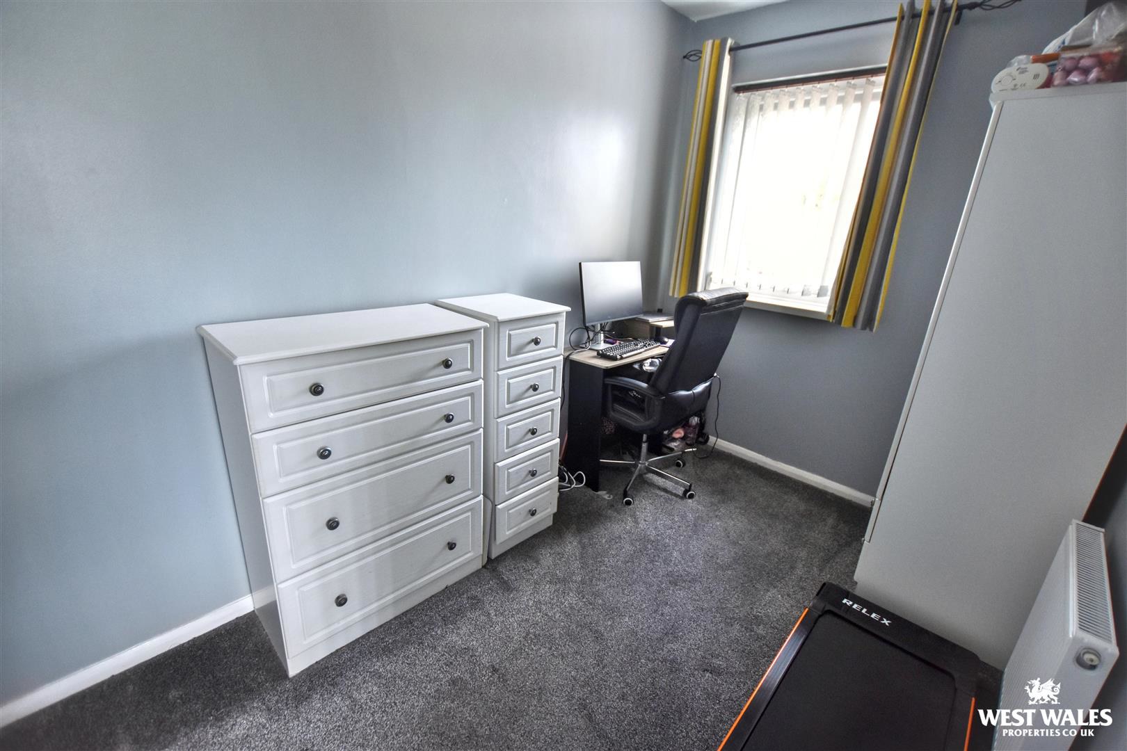 Chestnut Tree Drive, Johnston, Haverfordwest, photo 9