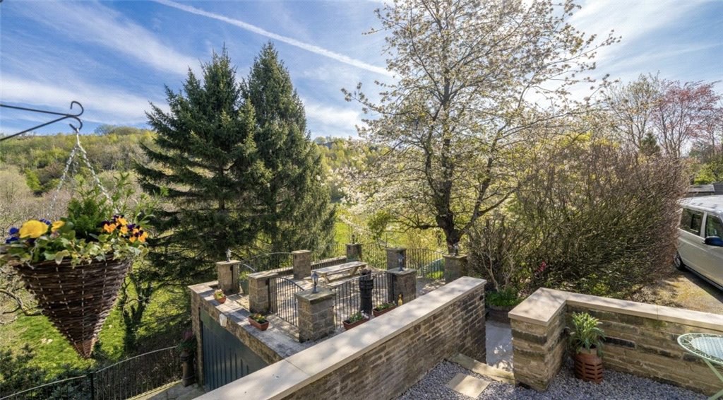 Denholme Road, Oxenhope, Keighley, West Yorkshire, BD22, photo 28