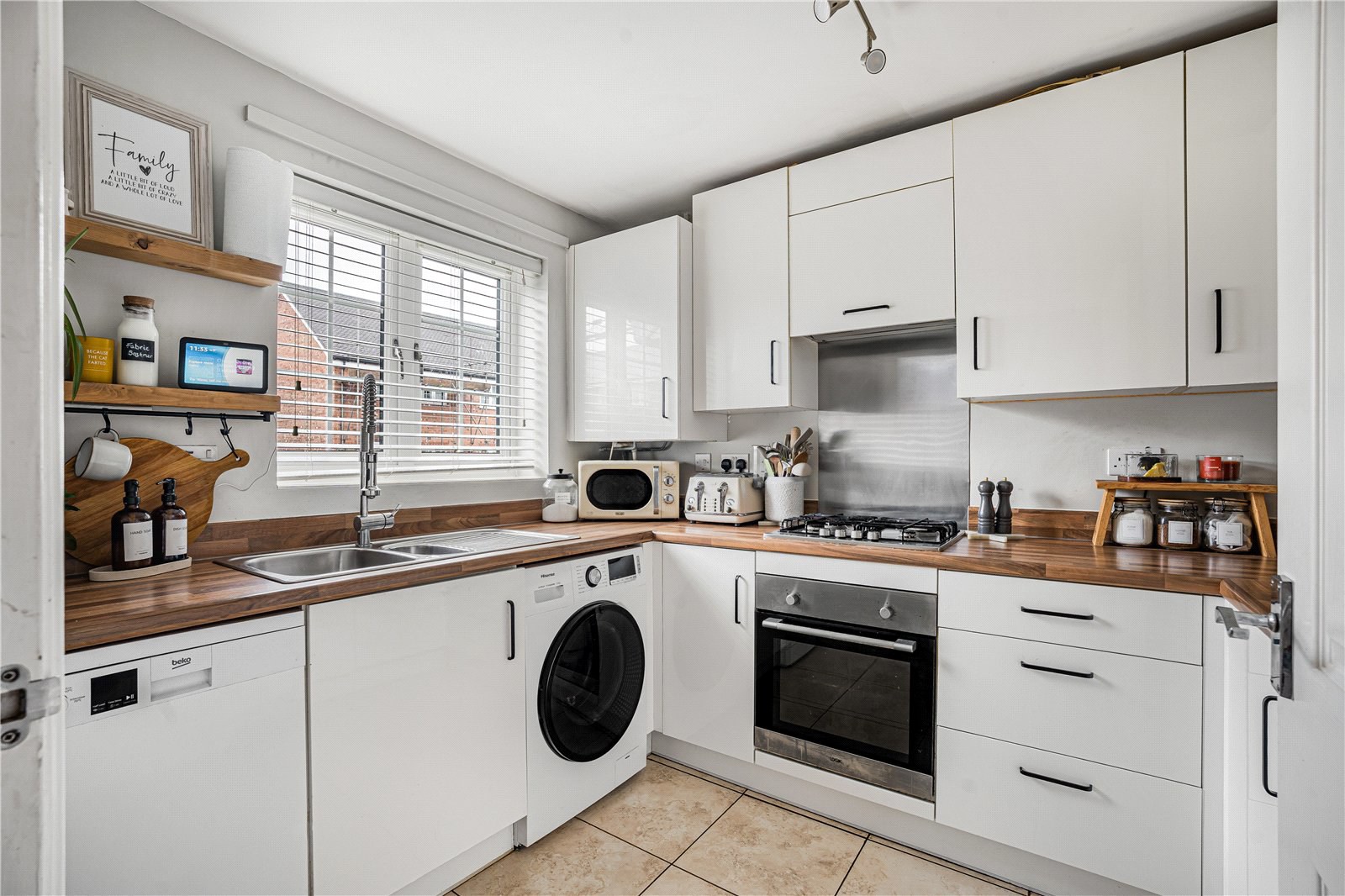 Beech Grove, Four Marks, Alton, Hampshire, GU34, photo 4