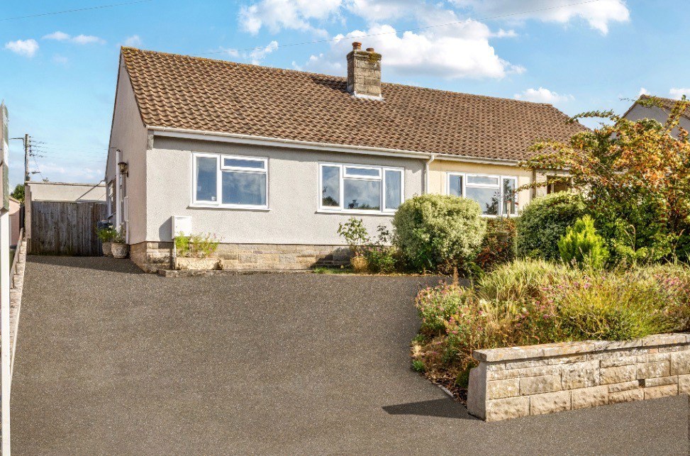 Central Wedmore, quiet location