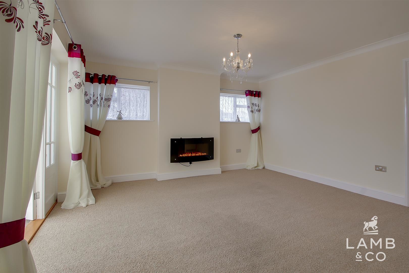 Briarwood Avenue, Holland-On-Sea, photo 3