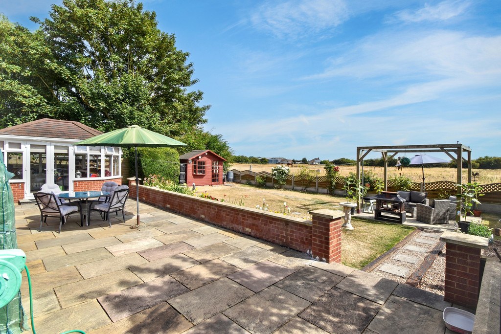 Darton Place, Church End, North Somercotes LN11 7PZ, photo 33