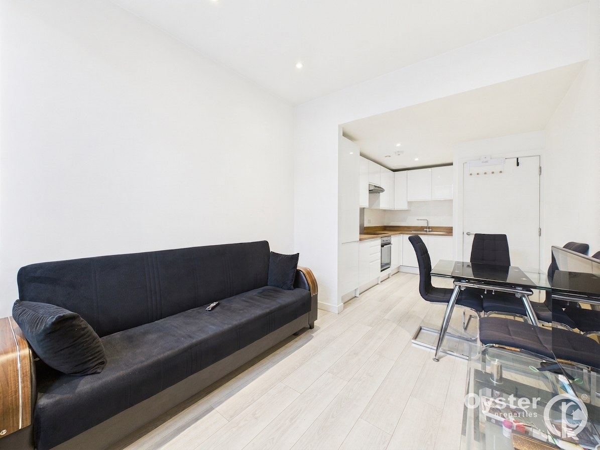 Talbot Skyline, 204-226 Imperial Drive, HA2, photo 2
