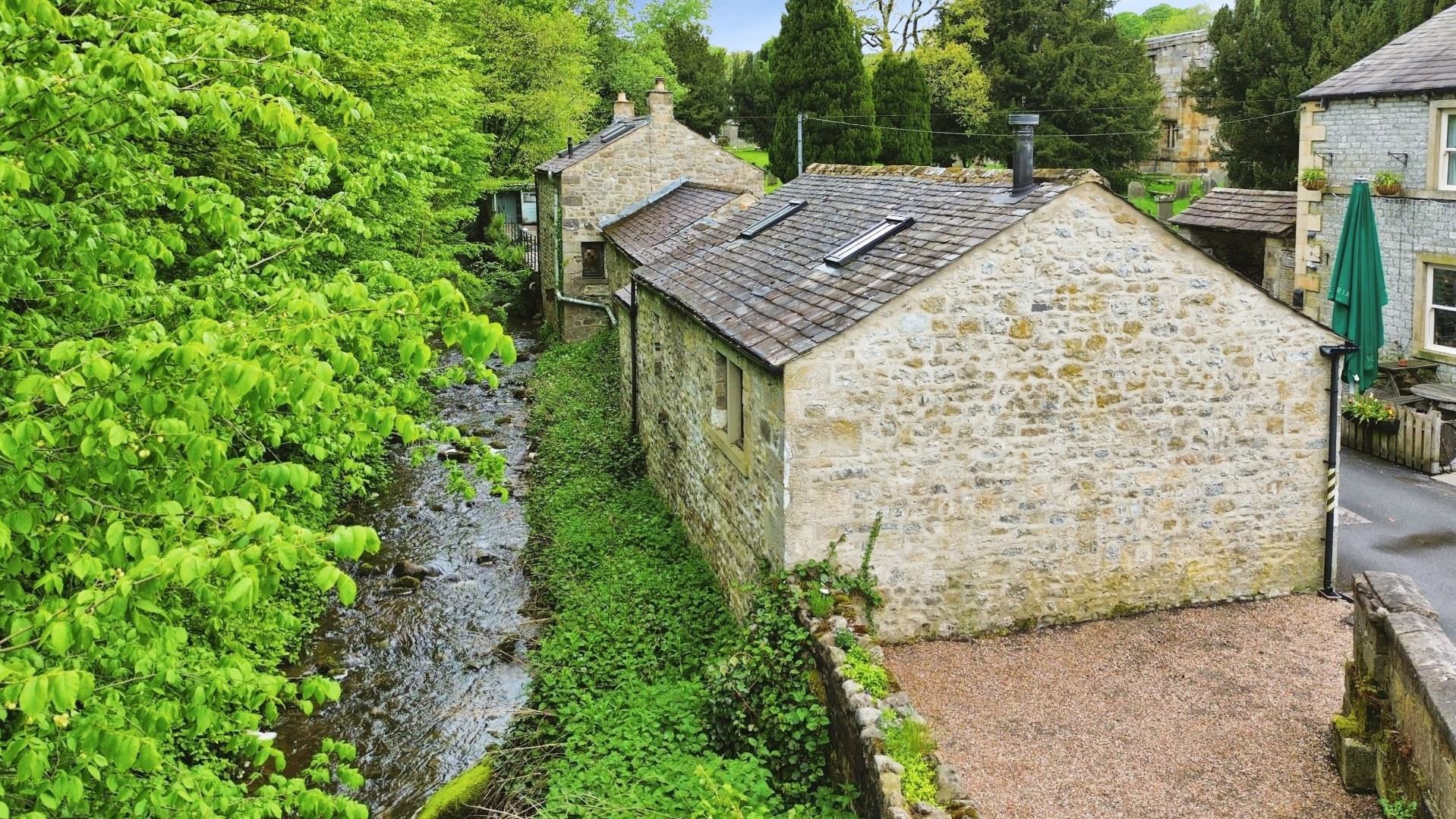 Victoria Lodge & Albert Cottage. Kirkby Malham, photo 23