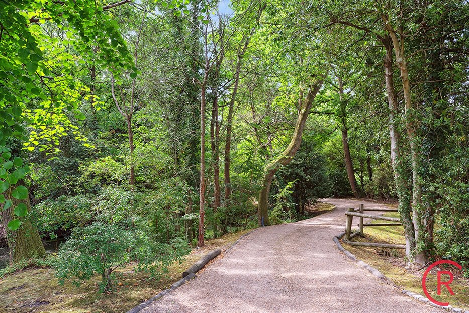 Woodhall Road, Pinner, HA5, photo 33