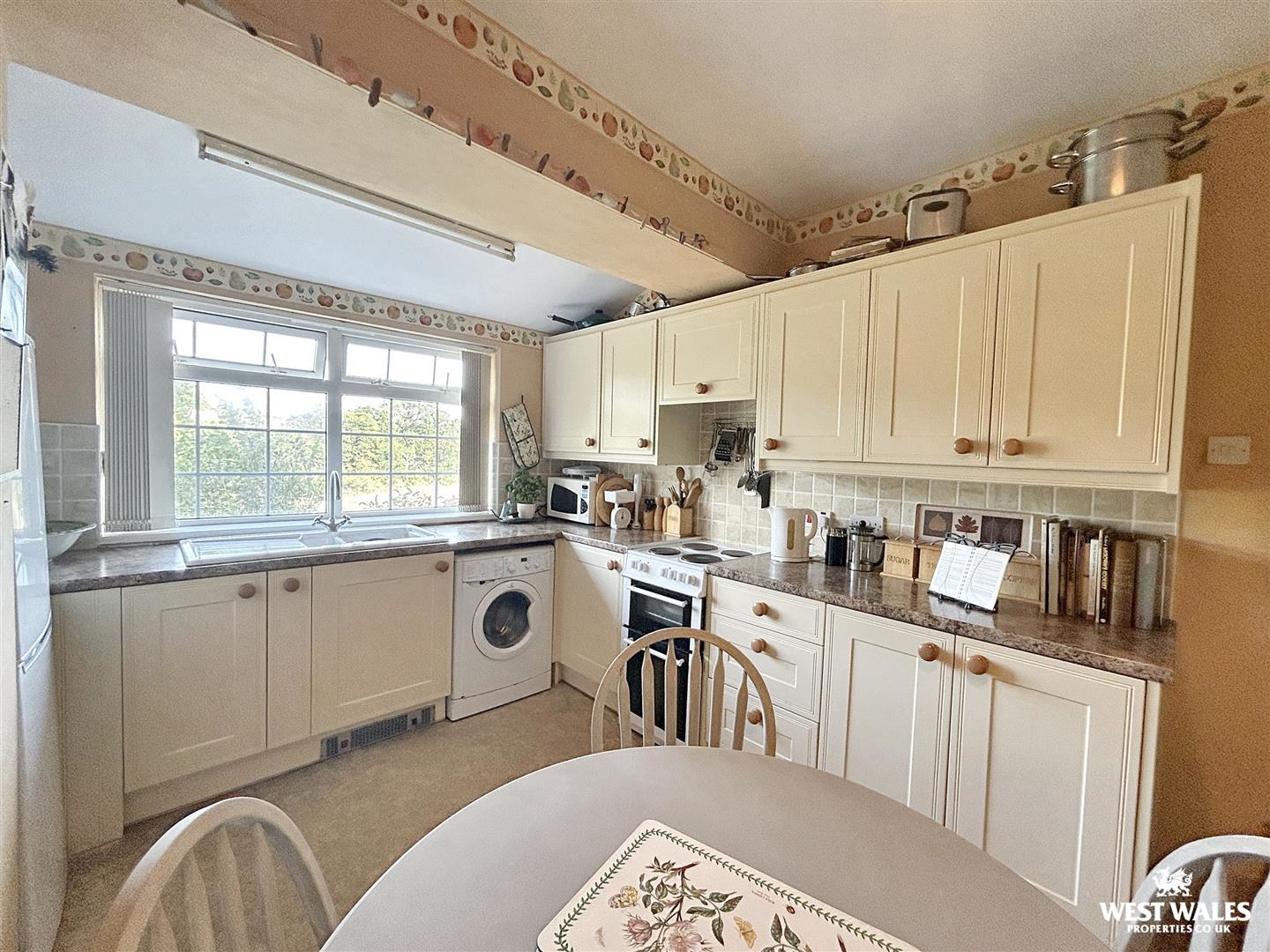 Morfa Bach, Llangain, Carmarthen, photo 6