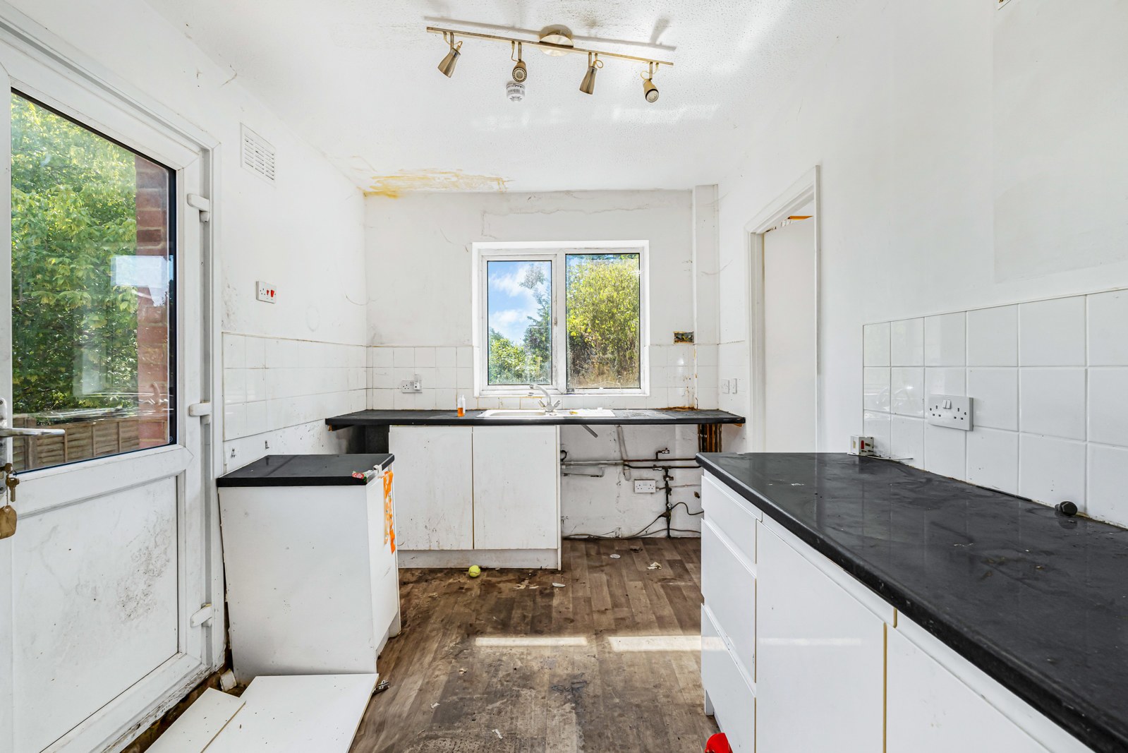 Wellington Lane, Farnham, Surrey, GU9, photo 2
