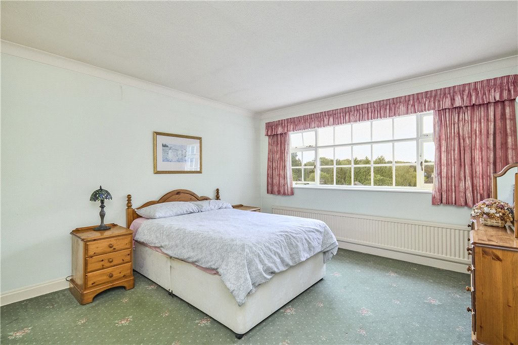 Wellhead Close, Bramhope, Leeds, West Yorkshire, LS16, photo 16