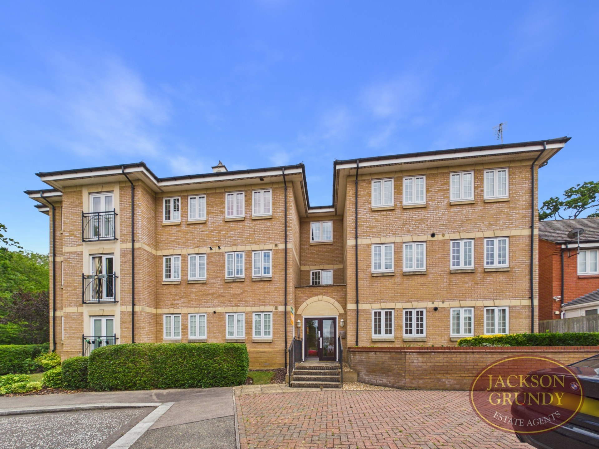 St Crispin Drive, St. Crispin's, NN5 4BL