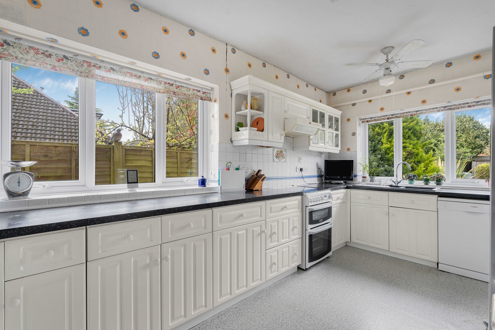 Blackberry Lane, Four Marks, Alton, Hampshire, GU34, photo 5