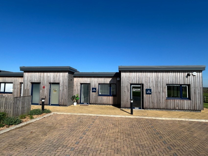 Farm to rent in Fields, Edge Offices