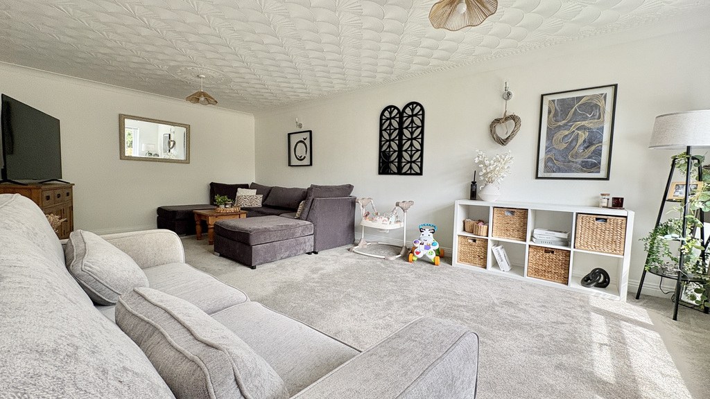 Rogers Close, North Petherton, Bridgwater, Somerset, photo 2