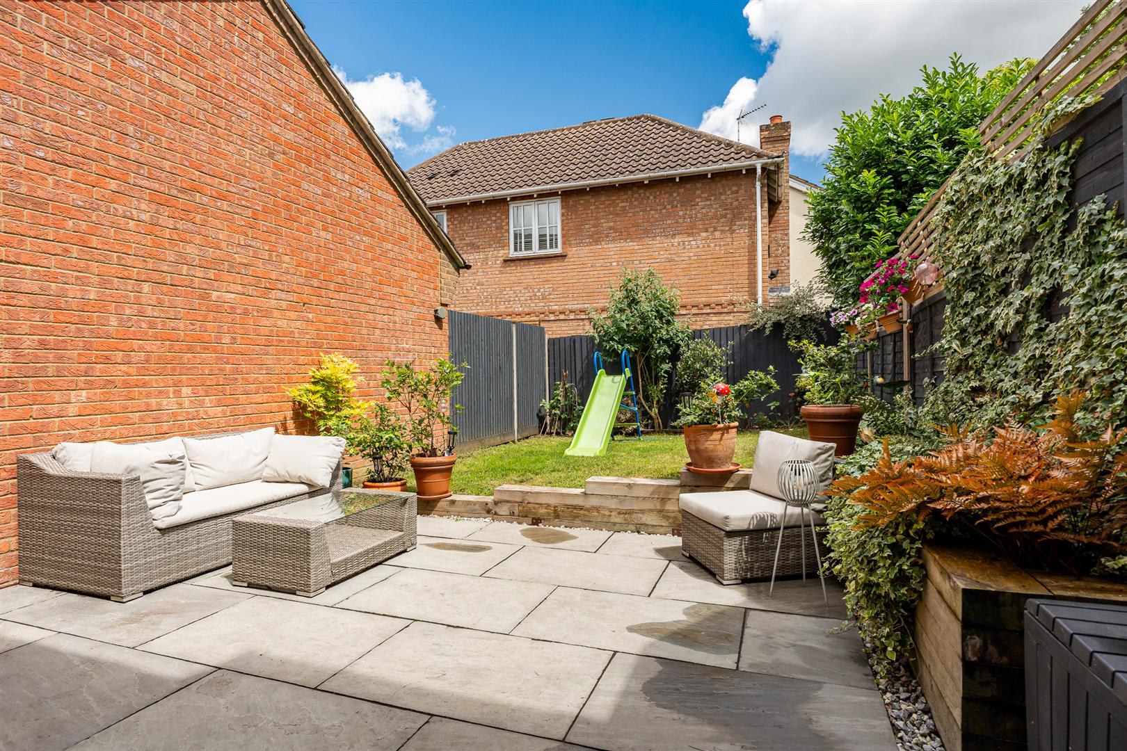 Primrose Drive, Hertford, photo 9