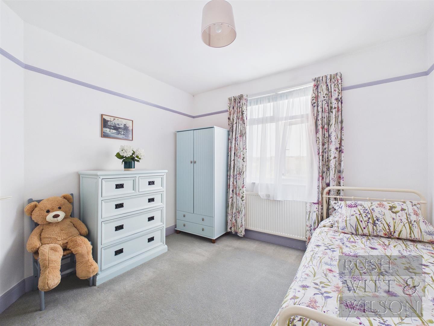 Ashbrook Road, St. Leonards-On-Sea, photo 15