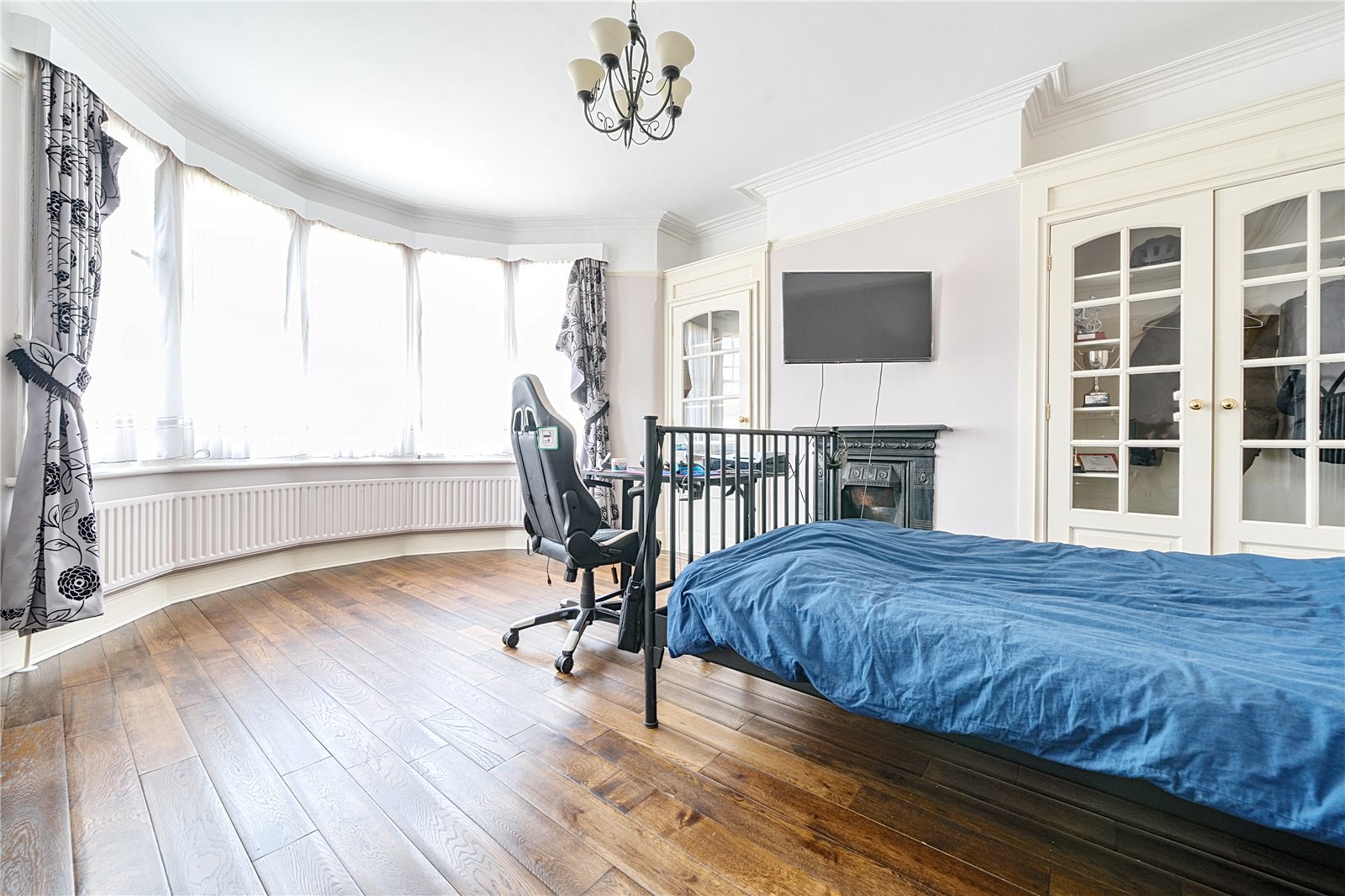 Lodge Drive, Palmers Green, London, N13, photo 8