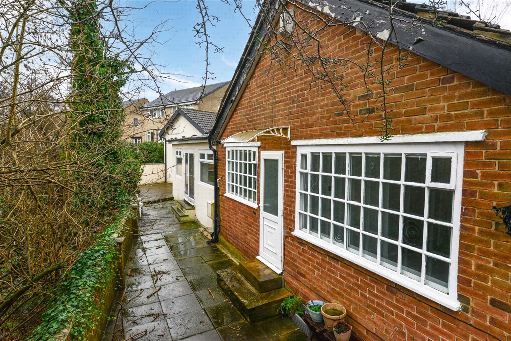 Leaventhorpe Avenue, Bradford, West Yorkshire, BD8, photo 10