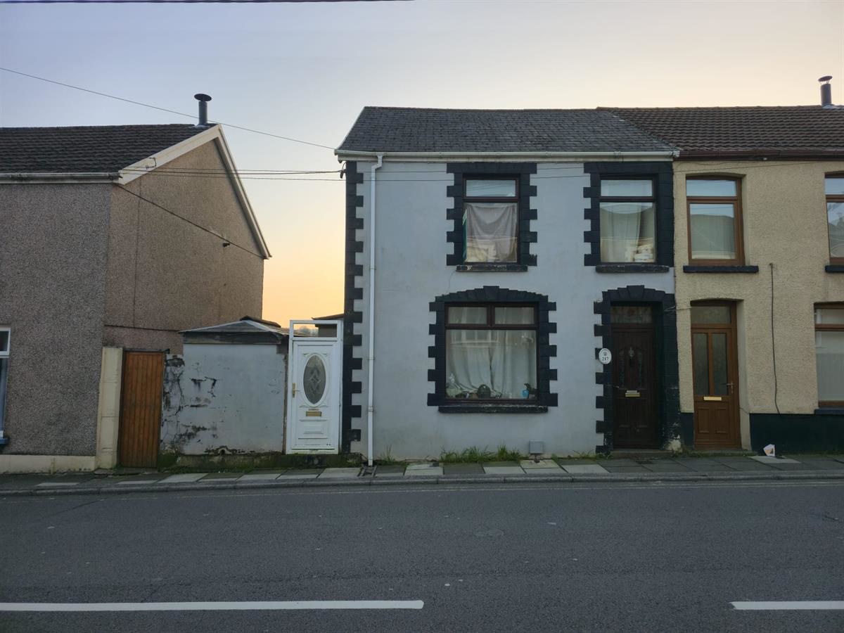 Bridgend Road, Maesteg, photo 4